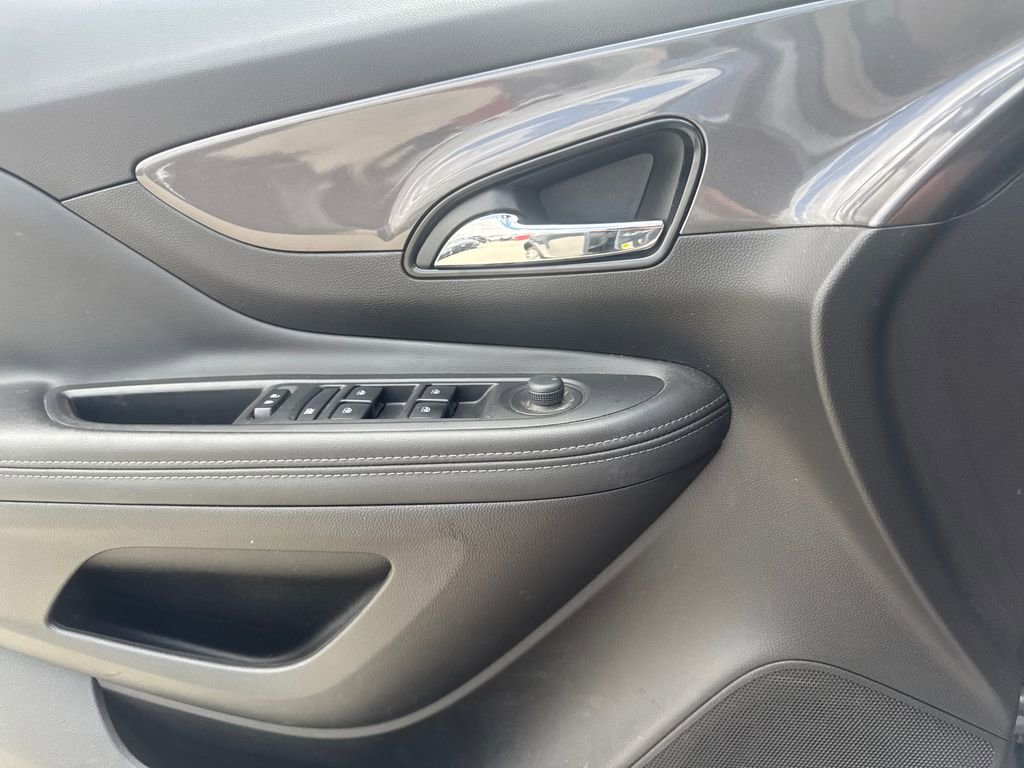 Used 2020 Buick Encore Preferred image 17