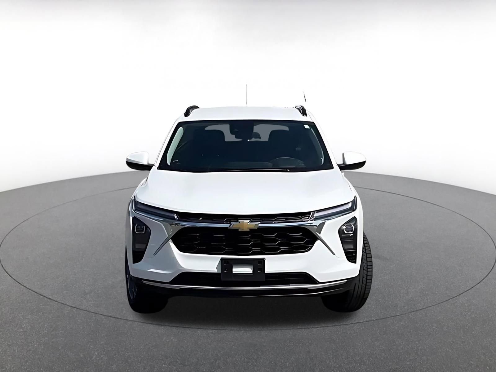 Used 2025 Chevrolet Trax LT image 4