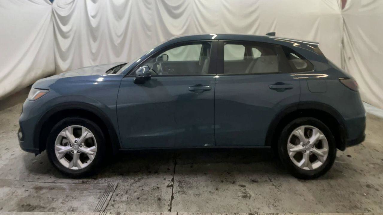 Certified 2025 Honda HR-V LX image 5