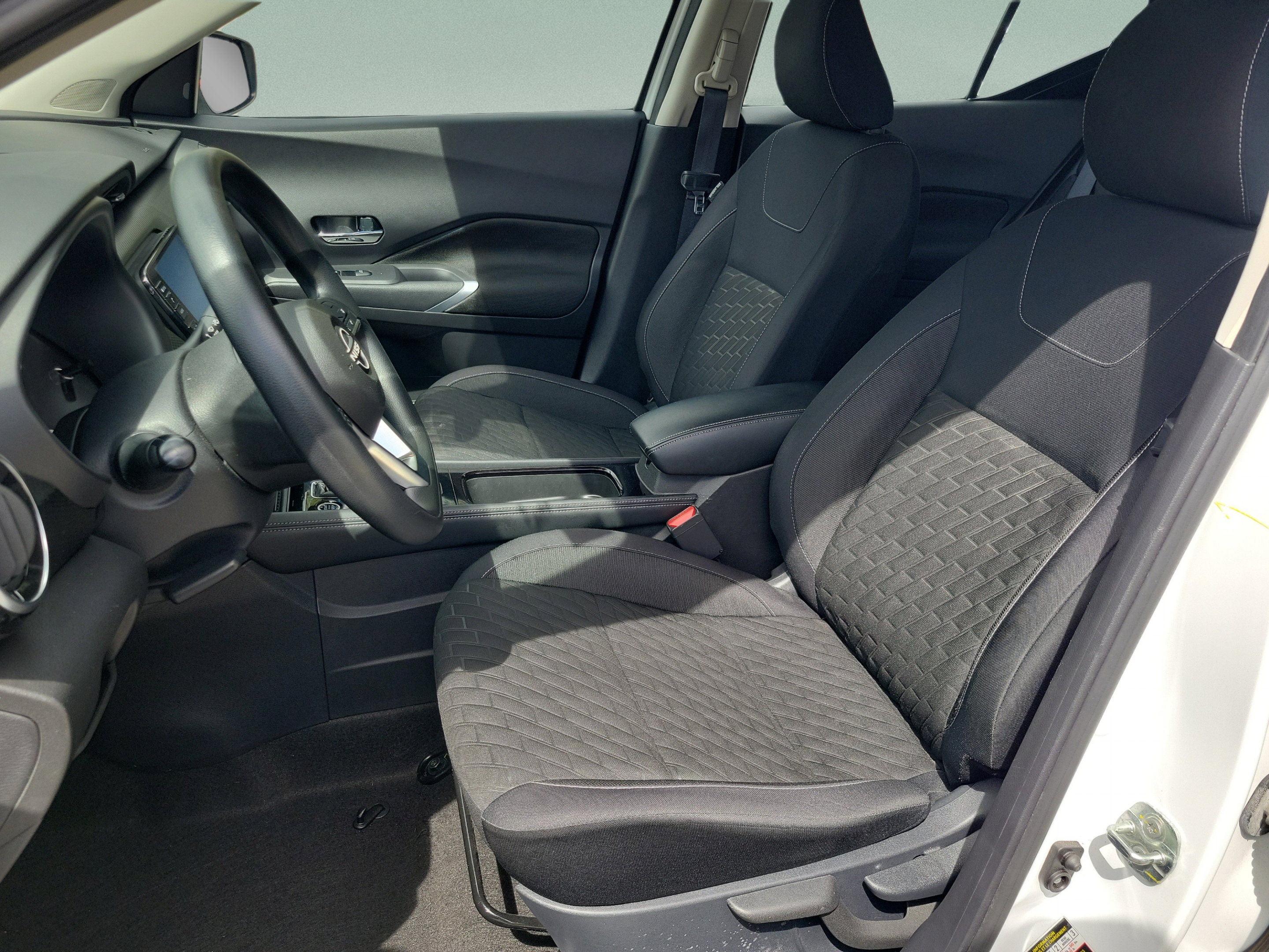 Certified 2022 Nissan Kicks SV FWD image 14