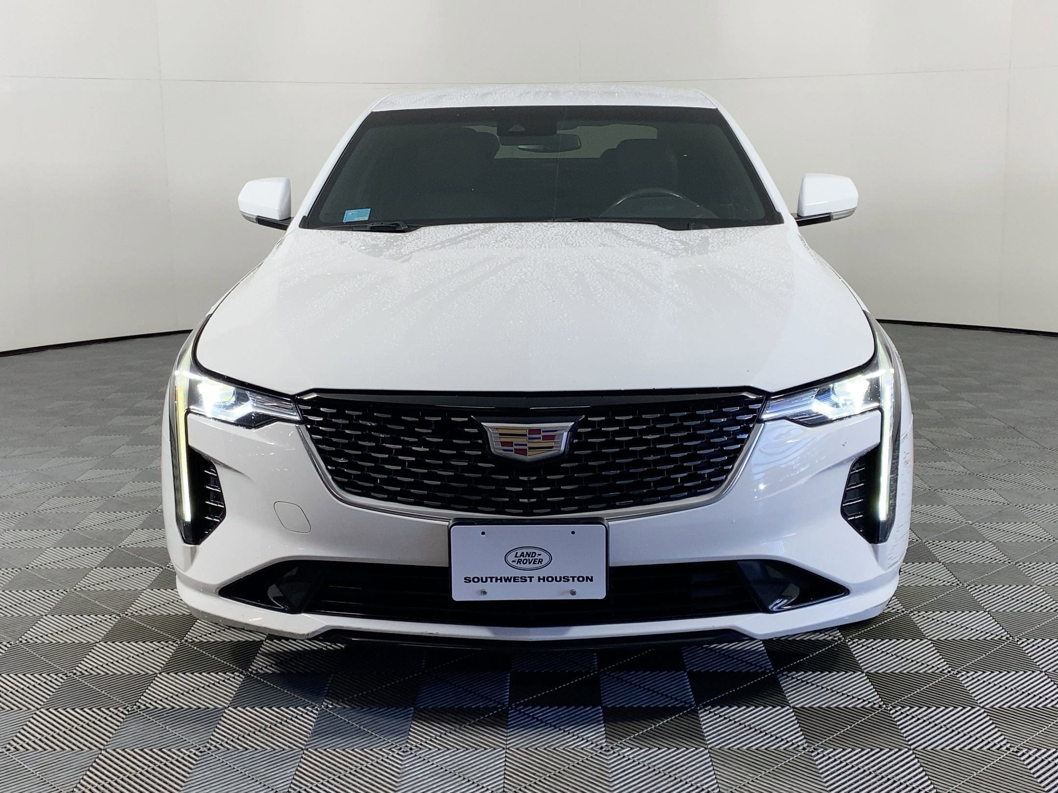 Used 2021 Cadillac CT4 Luxury w/ Cold Weather Package image 6