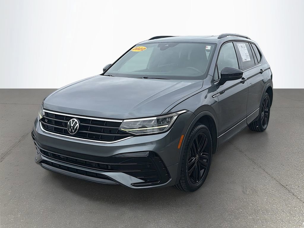 Used 2022 Volkswagen Tiguan SE R-Line image 9