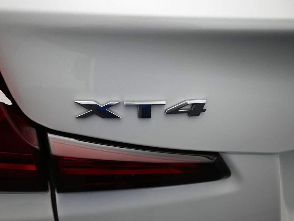 Used 2023 Cadillac XT4 Luxury image 41