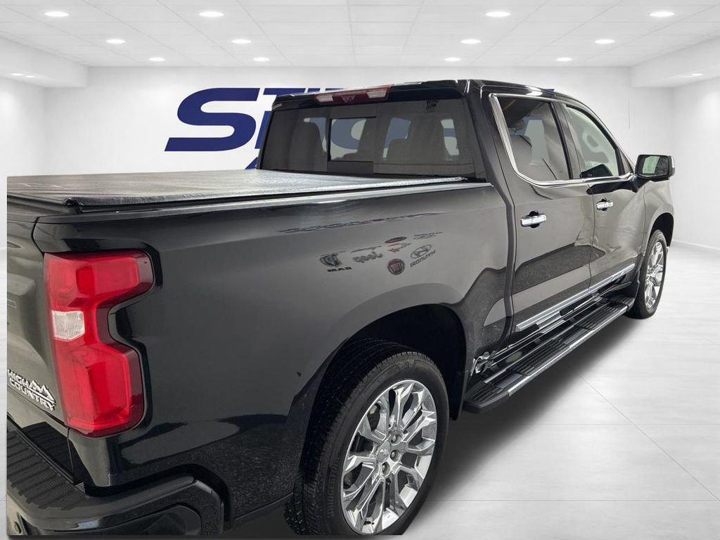 Used 2024 Chevrolet Silverado 1500 High Country w/ High Country Premium Package image 4