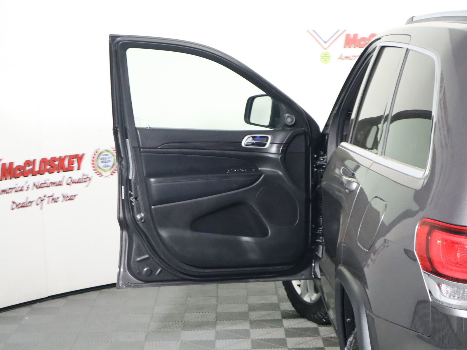 Used 2021 Jeep Grand Cherokee Laredo X AWD/4WD image 25