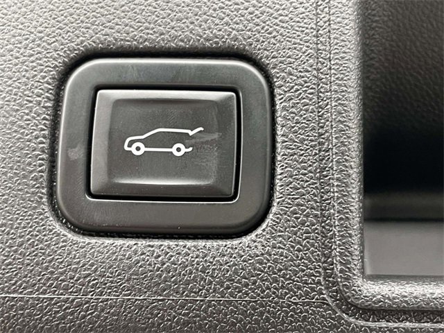 Used 2021 GMC Terrain SLT w/ Elevation Edition image 24