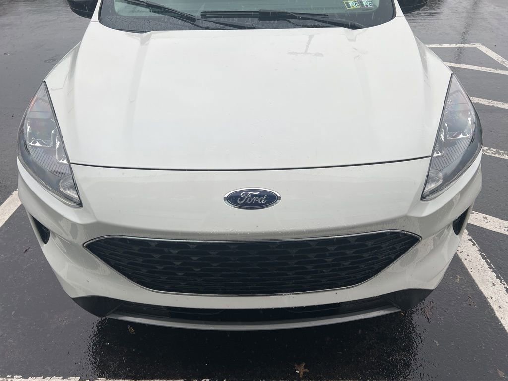 Used 2022 Ford Escape SE w/ Convenience Package AWD/4WD image 2