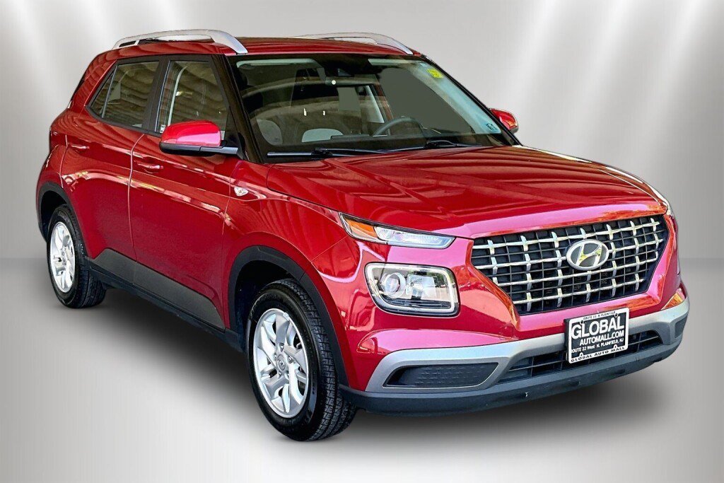 Used 2020 Hyundai Venue SEL FWD image 1
