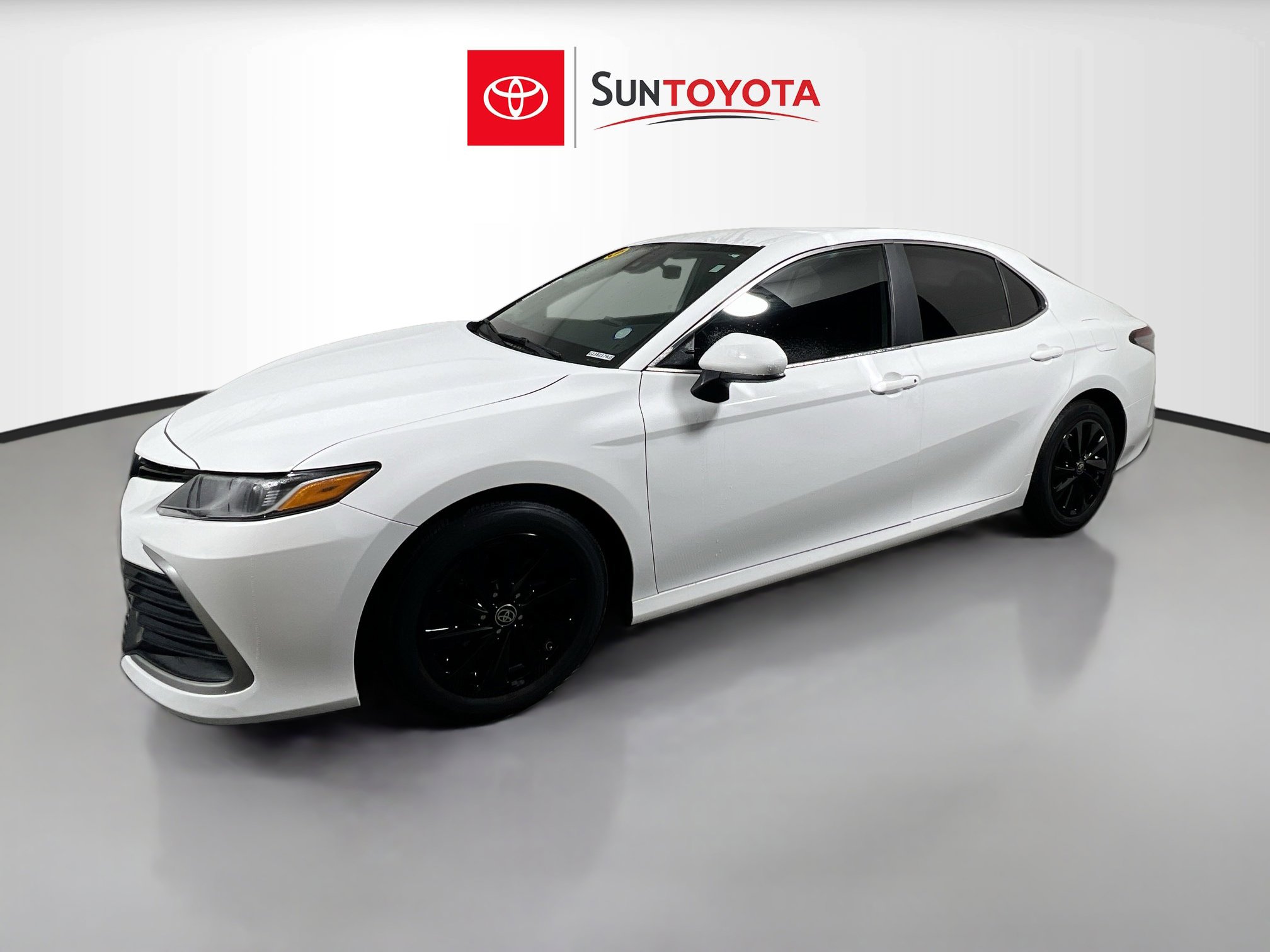 Used 2023 Toyota Camry LE image 9