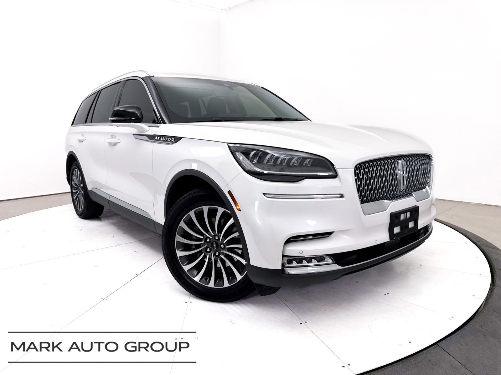 Used 2020 Lincoln Aviator Reserve w/ Elements Package Plus AWD/4WD video 1