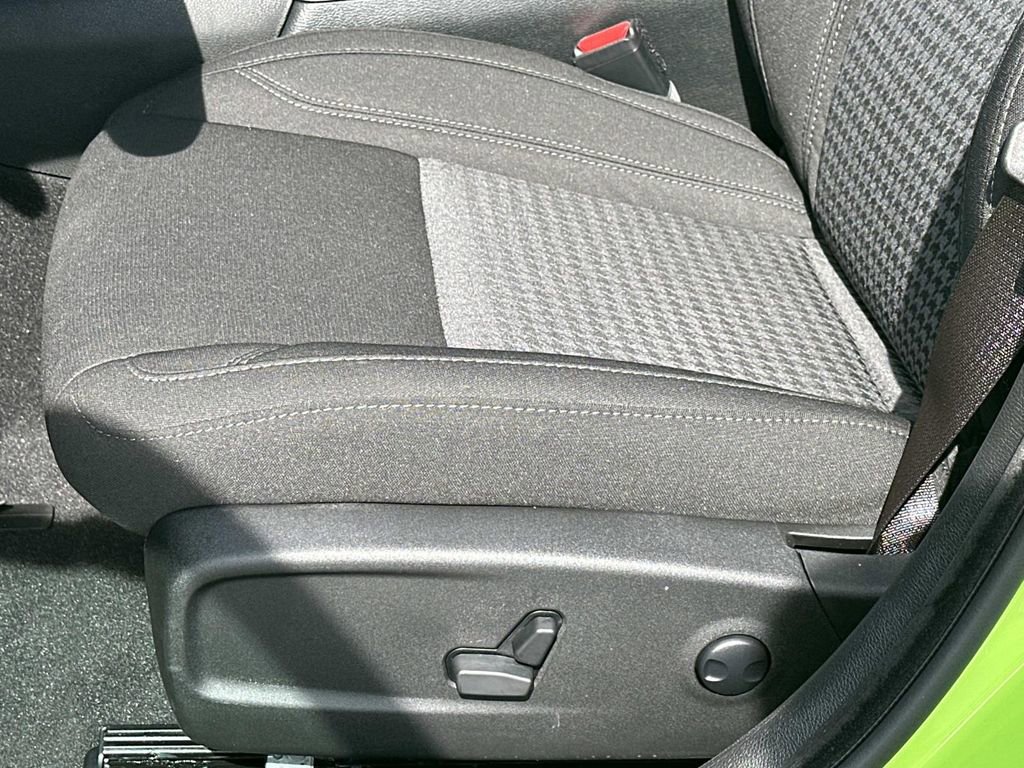 Used 2023 Dodge Charger SXT RWD image 17