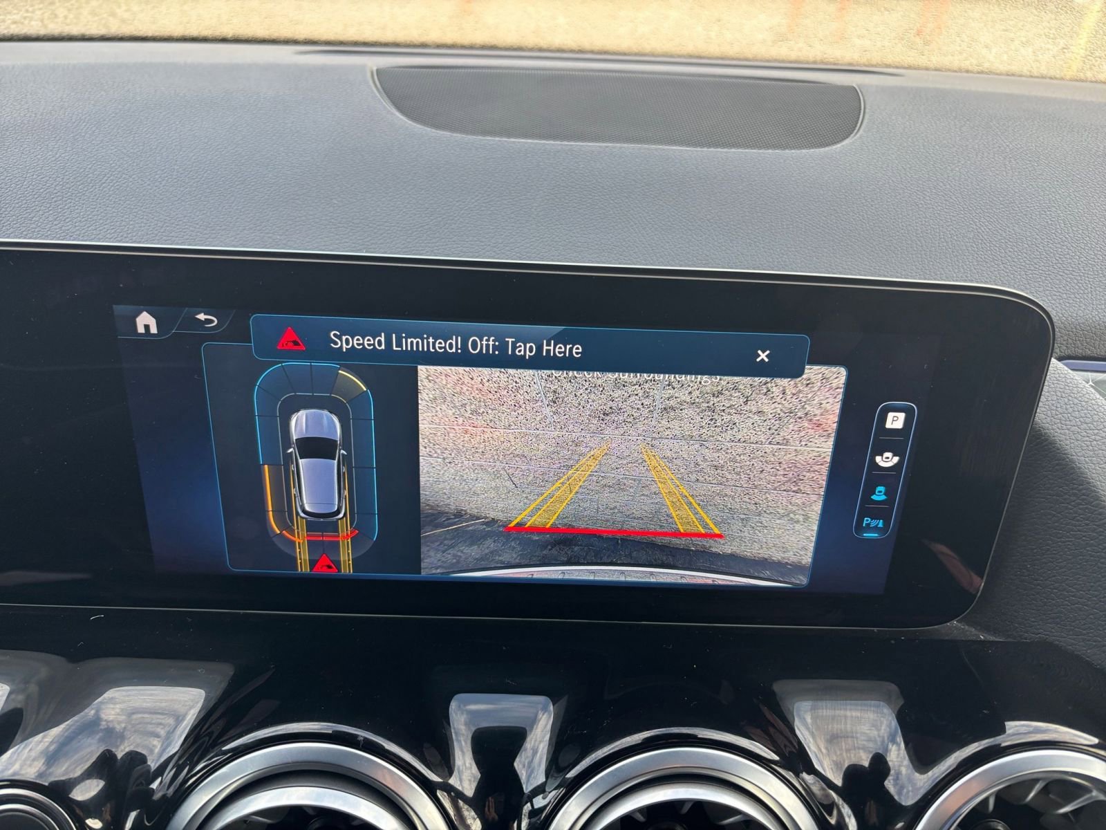 Used 2025 Mercedes-Benz GLA 250 4MATIC image 17