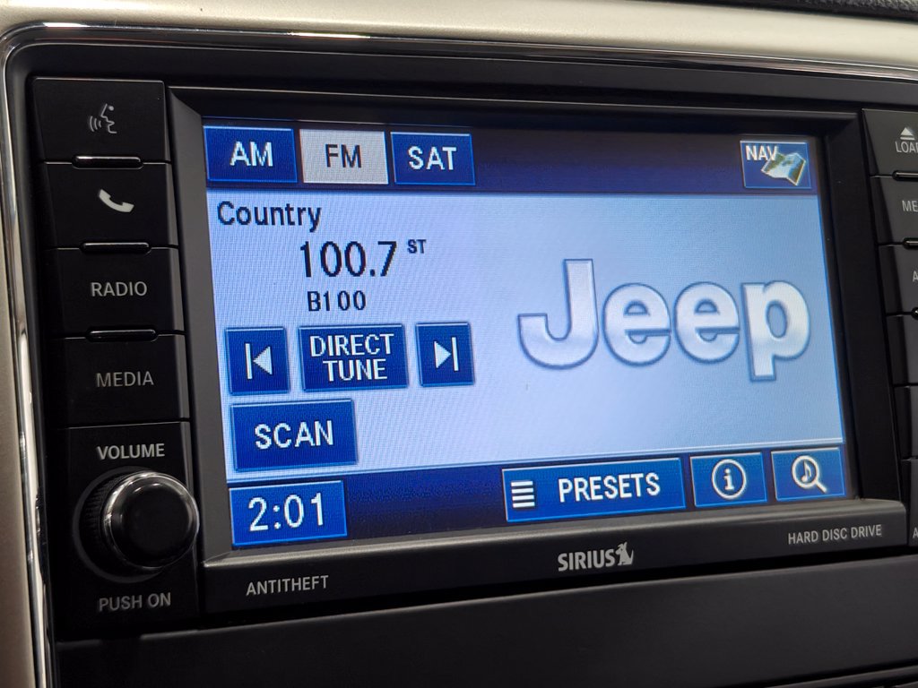 Used 2012 Jeep Grand Cherokee Laredo AWD/4WD image 30