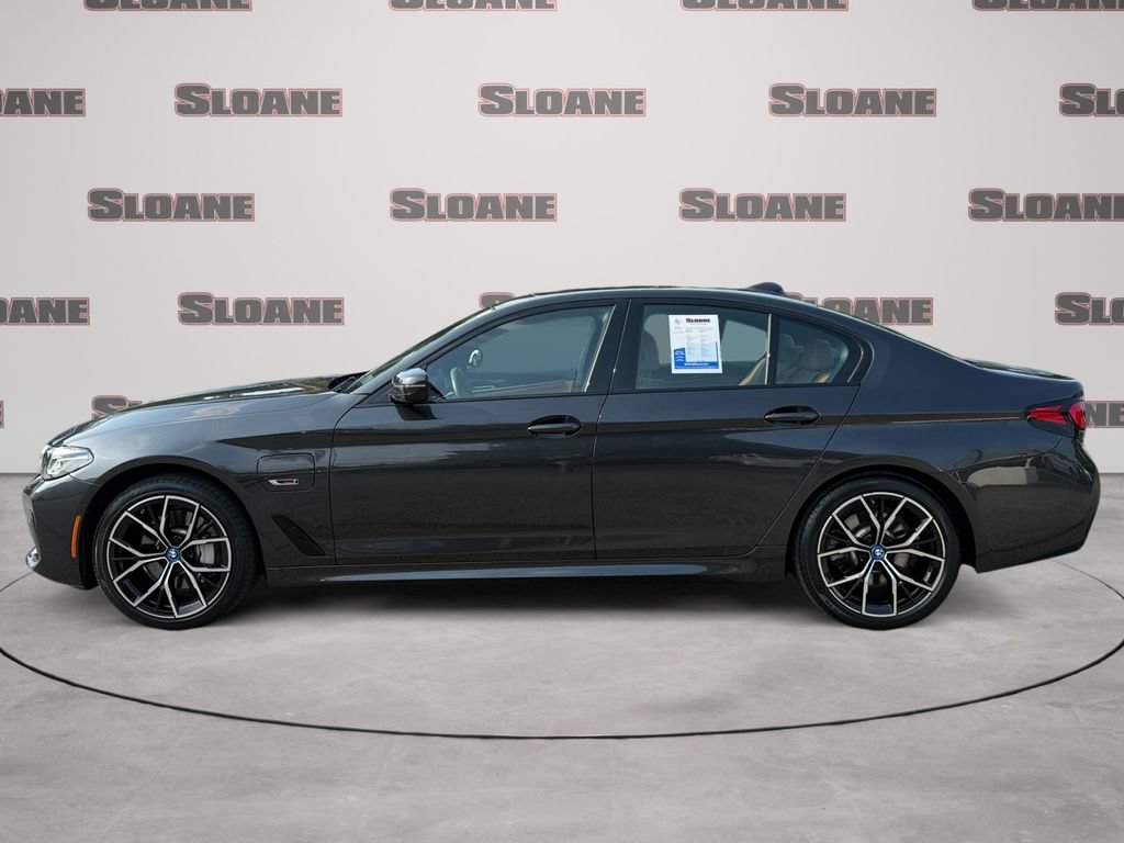 Used 2023 BMW 530e xDrive w/ Premium Package AWD/4WD image 2