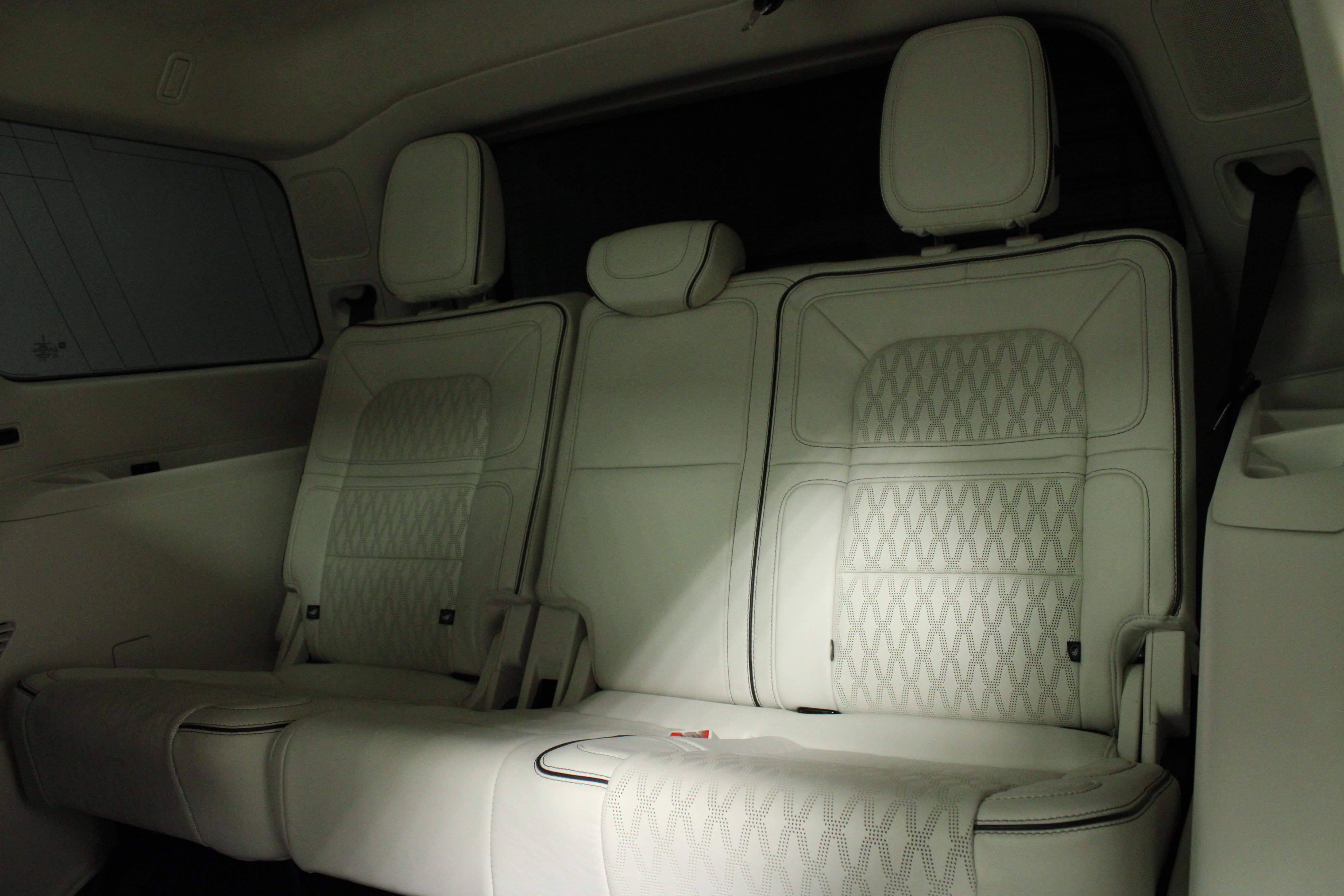 Used 2024 Lincoln Navigator Black Label image 14