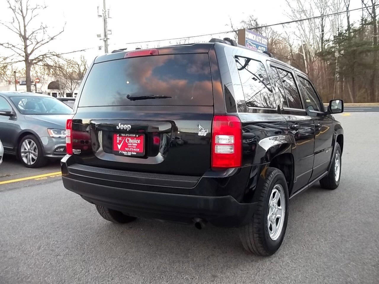 Used 2014 Jeep Patriot Sport w/ Power Value Group image 2