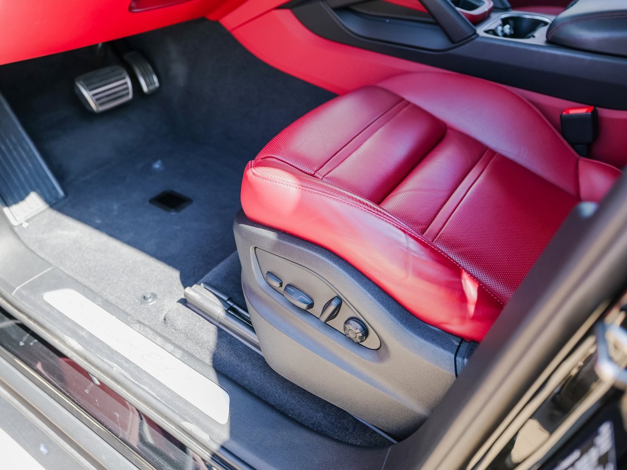 Certified 2023 Porsche Cayenne S Platinum image 14