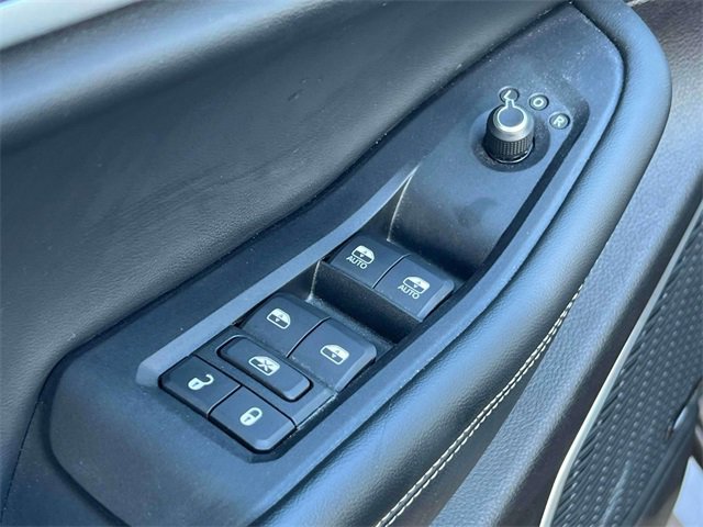 Used 2022 Jeep Grand Cherokee L Limited w/ Black Appearance Package image 17