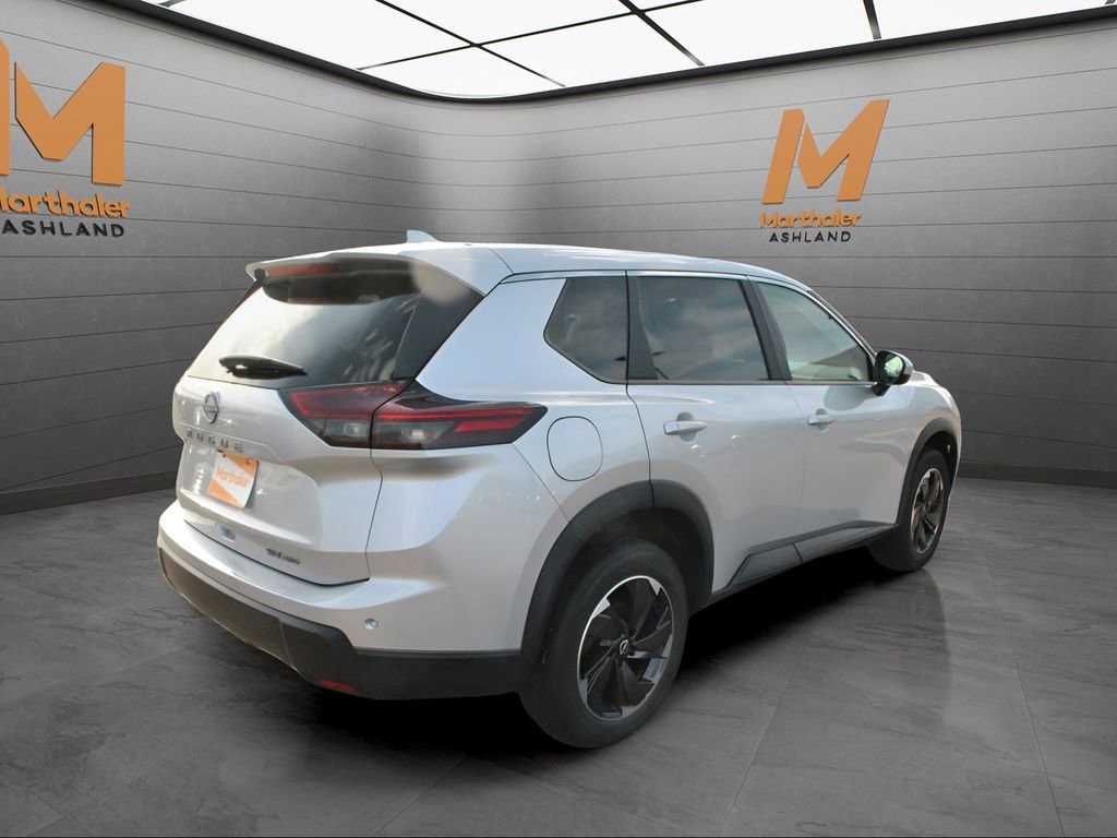 Used 2025 Nissan Rogue SV AWD/4WD image 4
