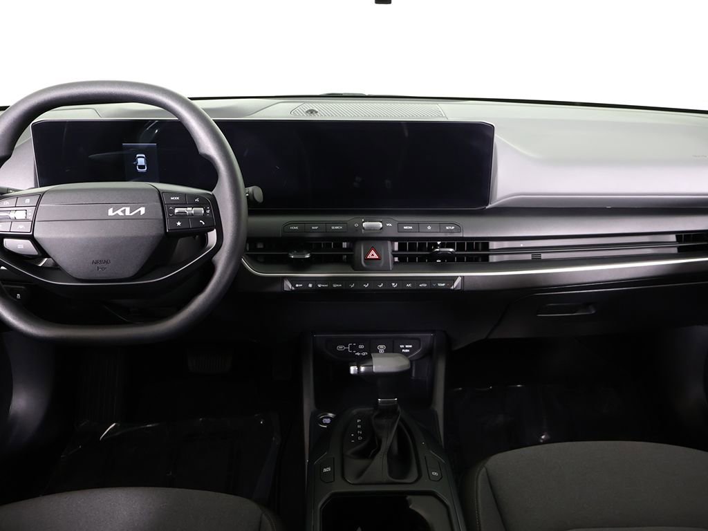 Used 2025 Kia K4 LXS image 33