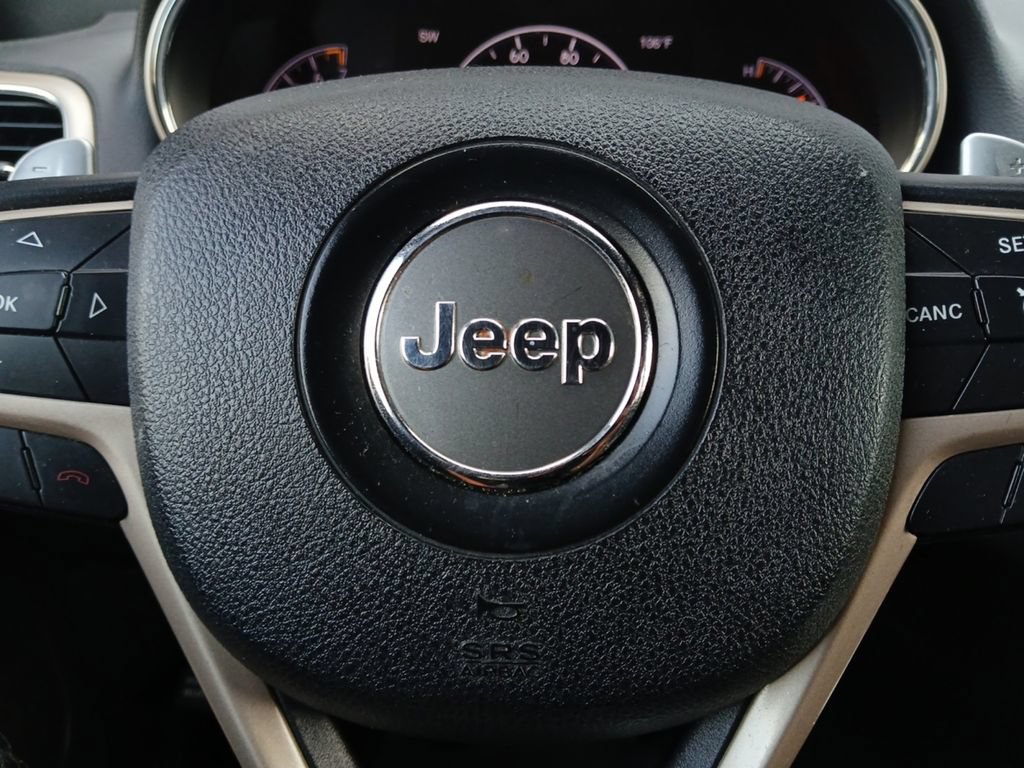 Used 2017 Jeep Grand Cherokee Laredo w/ Quick Order Package 23E AWD/4WD image 5