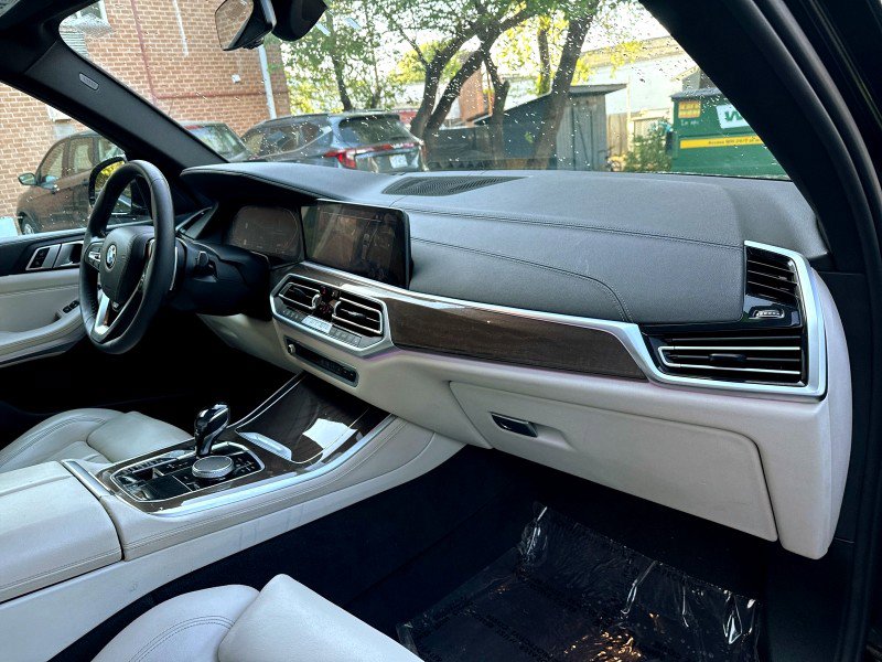 Used 2019 BMW X5 xDrive40i w/ Premium Package 2 image 29