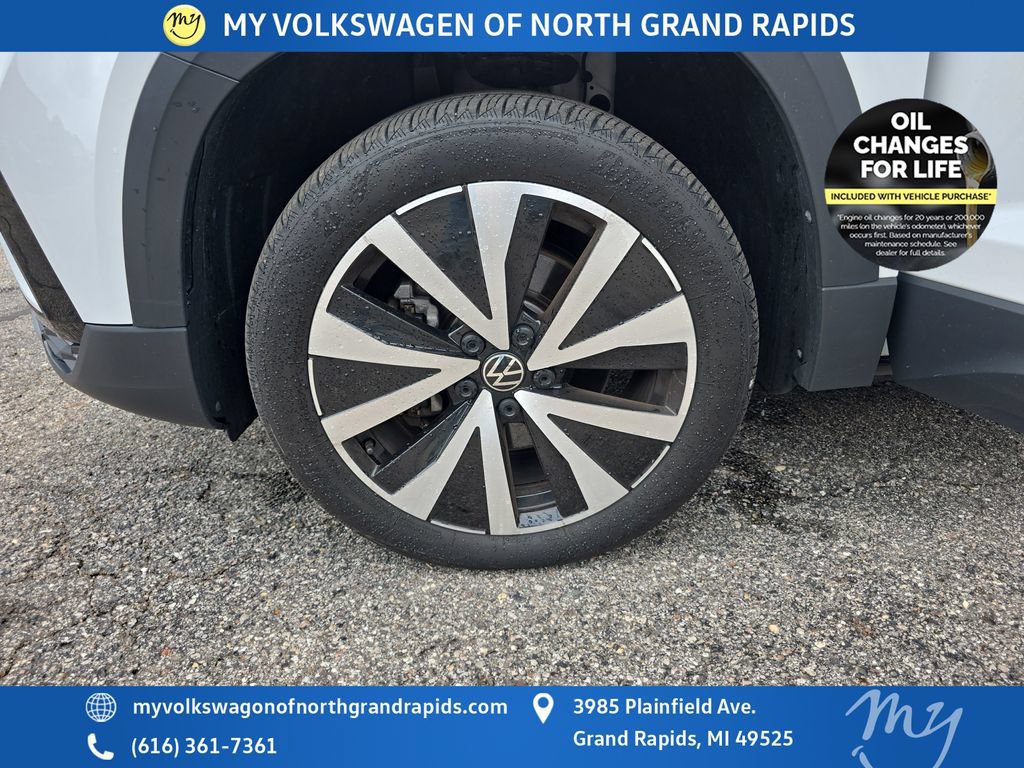 Used 2023 Volkswagen Taos SE FWD image 30