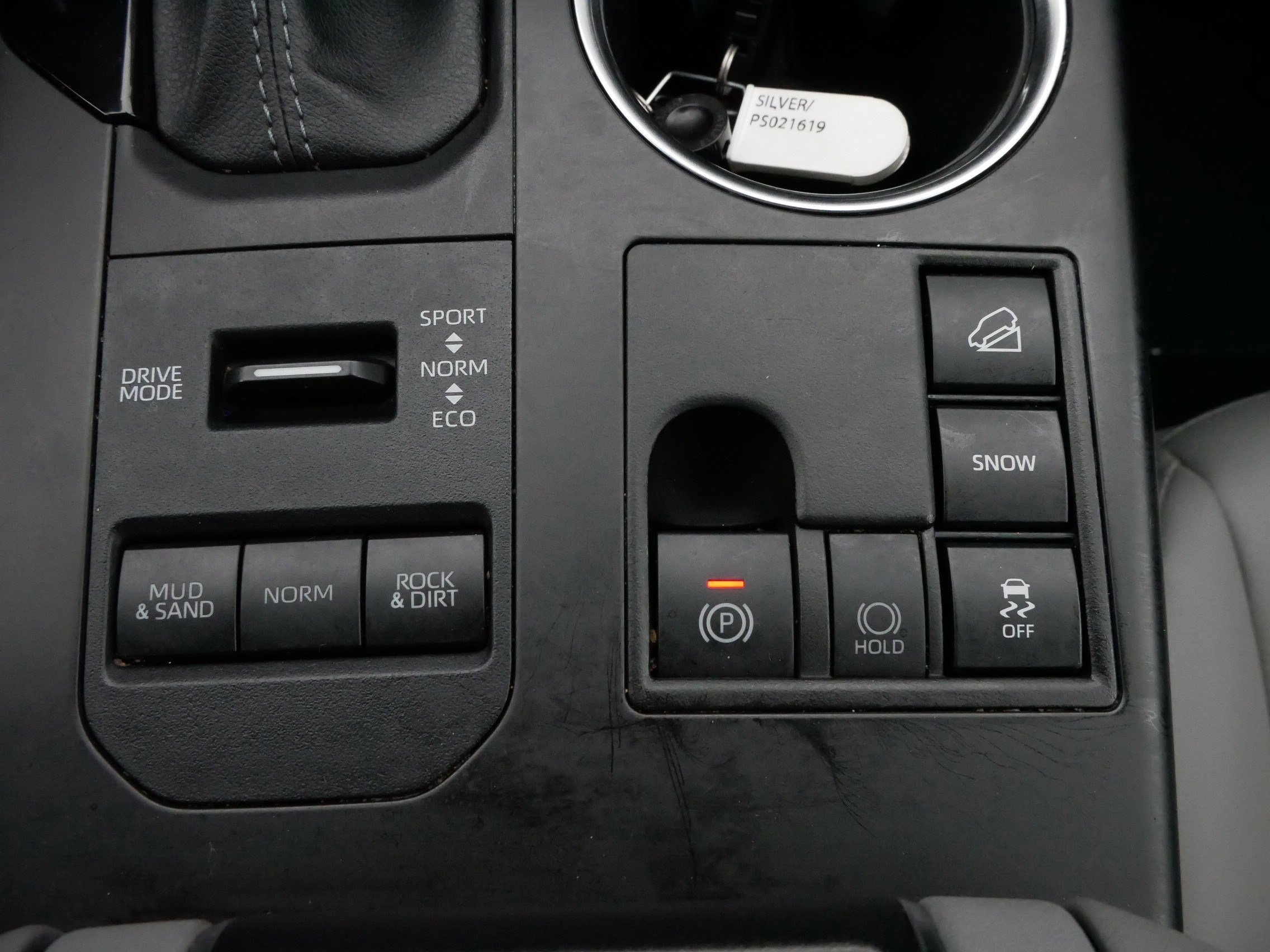 Certified 2023 Toyota Highlander XLE image 28