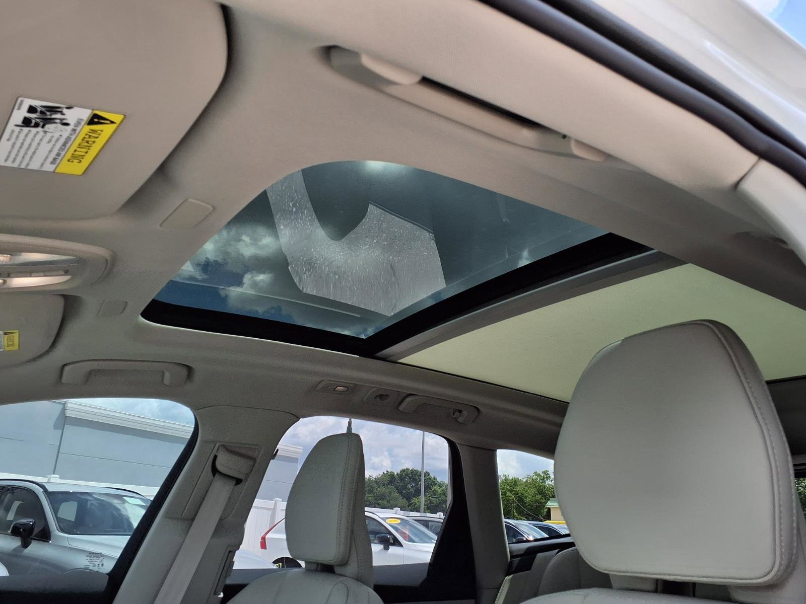 Certified 2025 Volvo XC60 B5 Ultra w/ Protection Package Premier AWD/4WD image 24