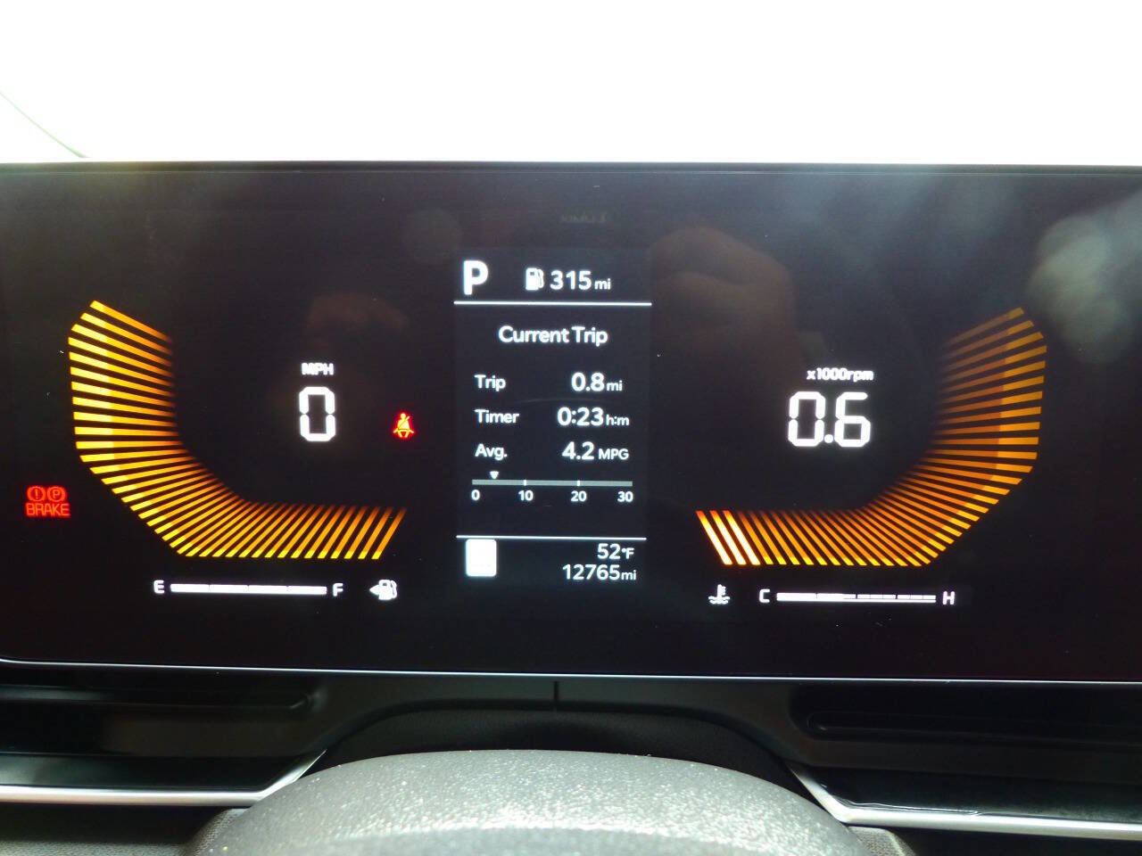 Used 2025 Kia Carnival EX image 31