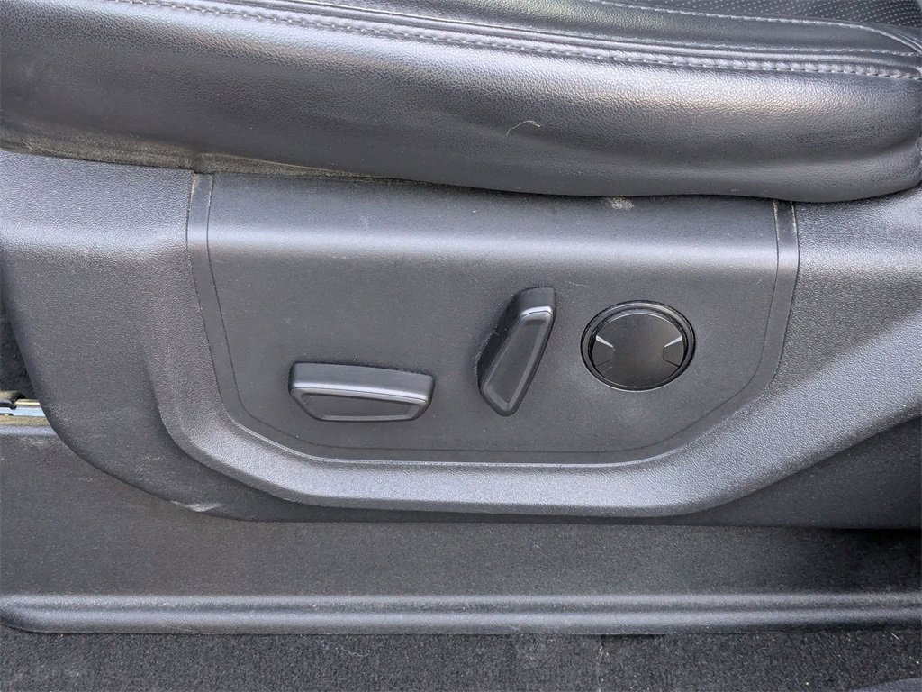 Used 2024 Ford Expedition Max XLT image 16