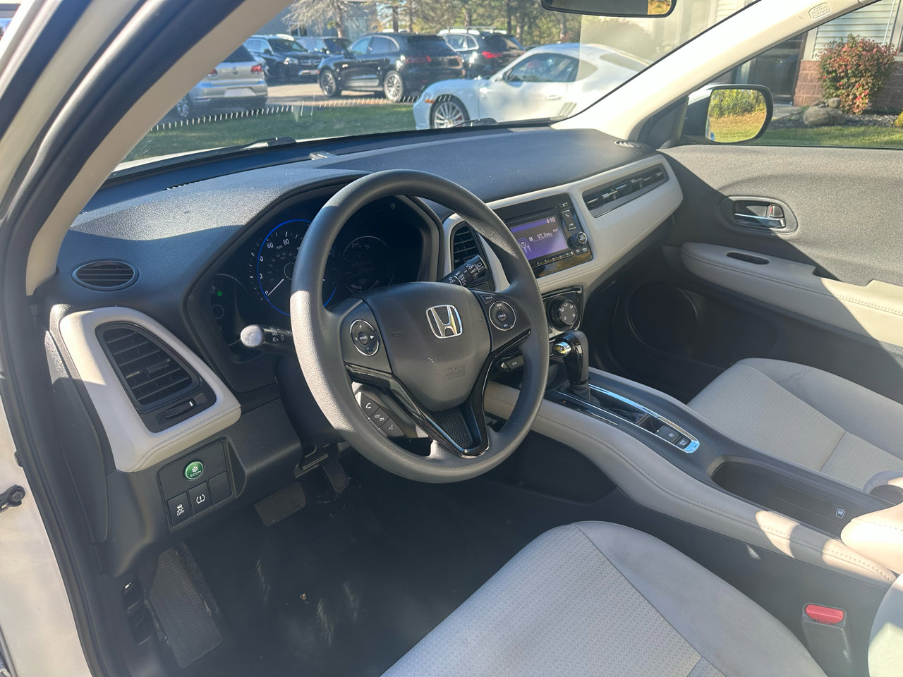 Used 2020 Honda HR-V LX image 10
