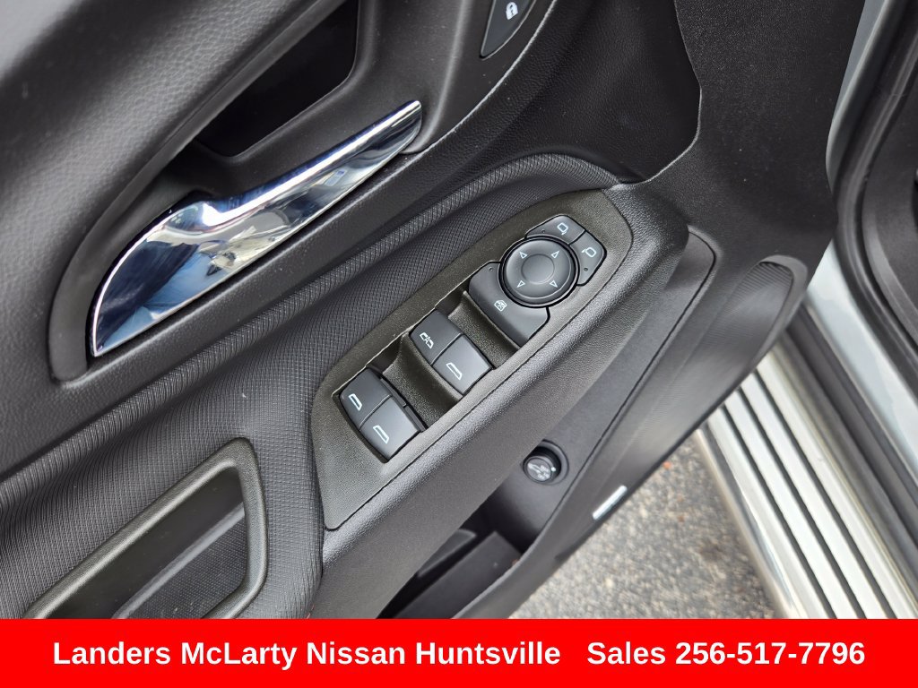Used 2023 Chevrolet Equinox RS w/ RS Leather Package FWD image 24