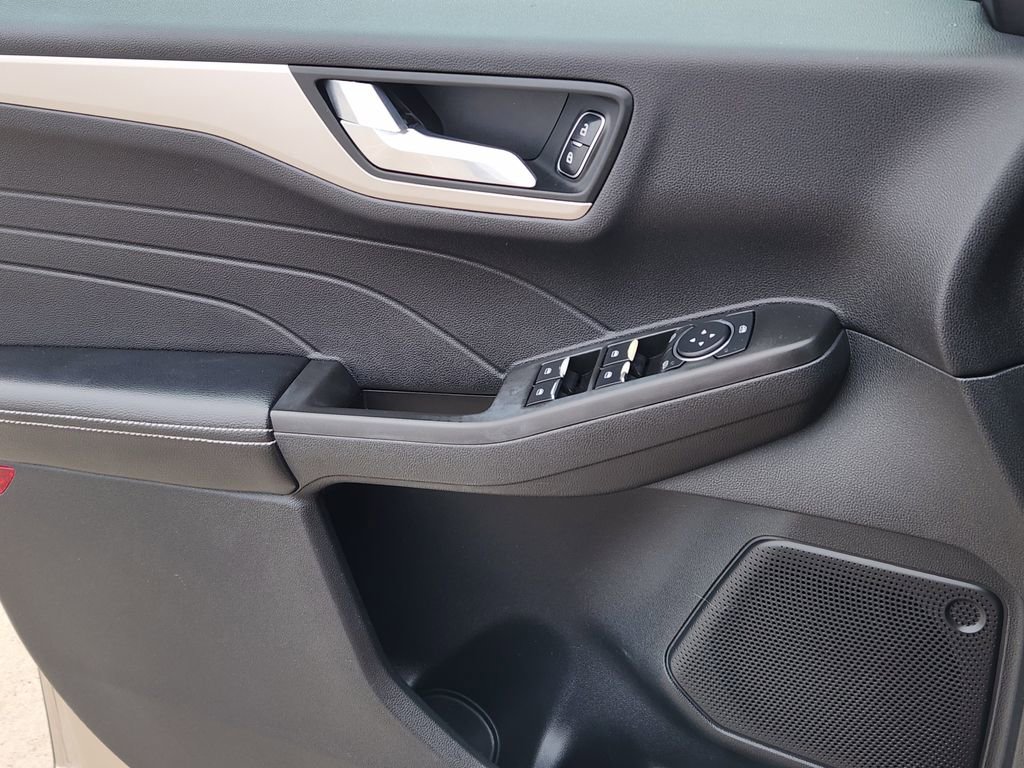 Used 2021 Ford Escape SE w/ Convenience Package image 23