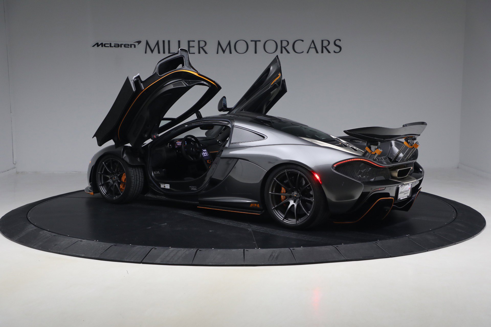 Used 2014 McLaren P1 image 16