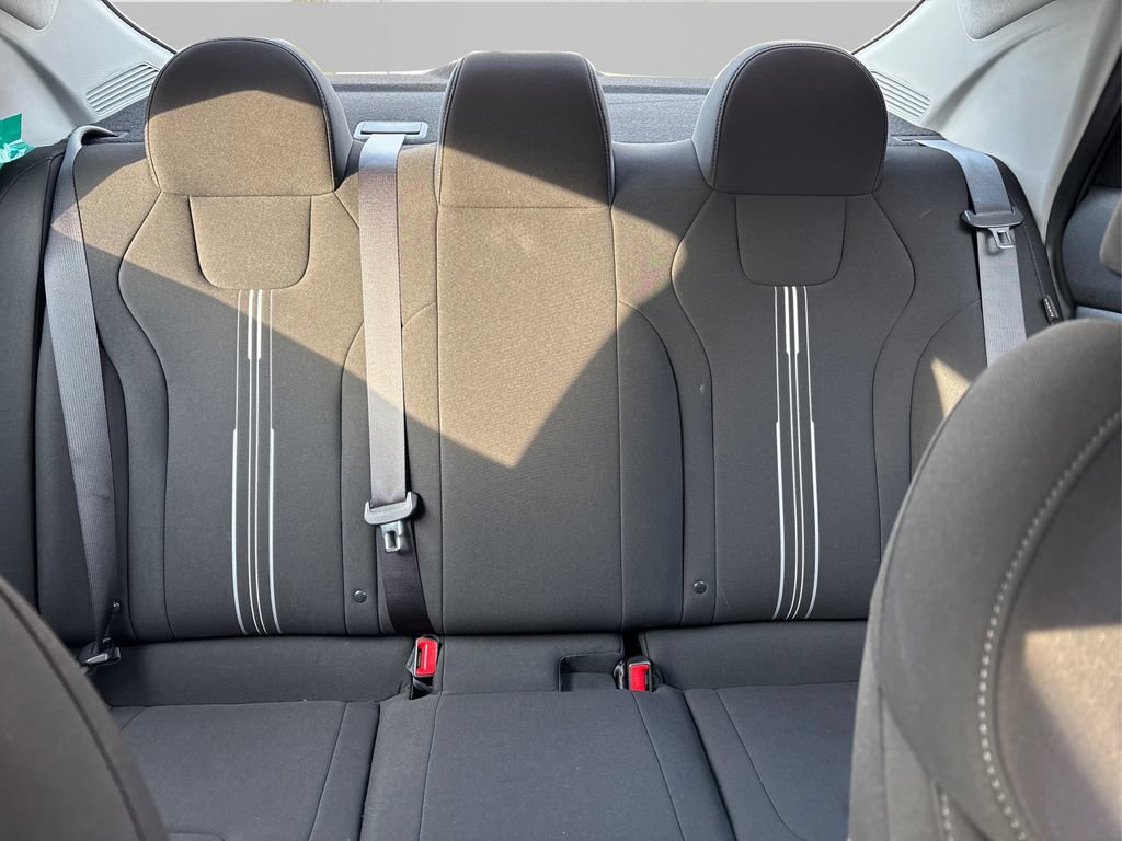 Used 2024 Hyundai Elantra SEL image 18