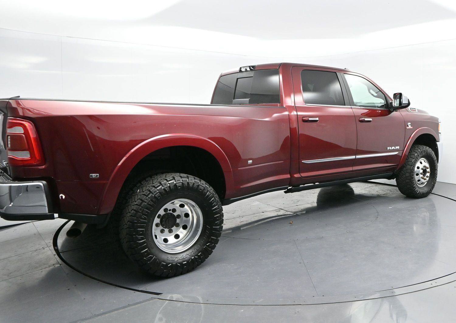 Used 2022 RAM 3500 Limited image 7