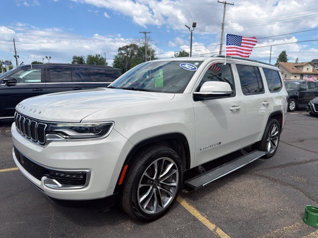 Used 2022 Jeep Wagoneer Series III w/ Premium Group I AWD/4WD image 3