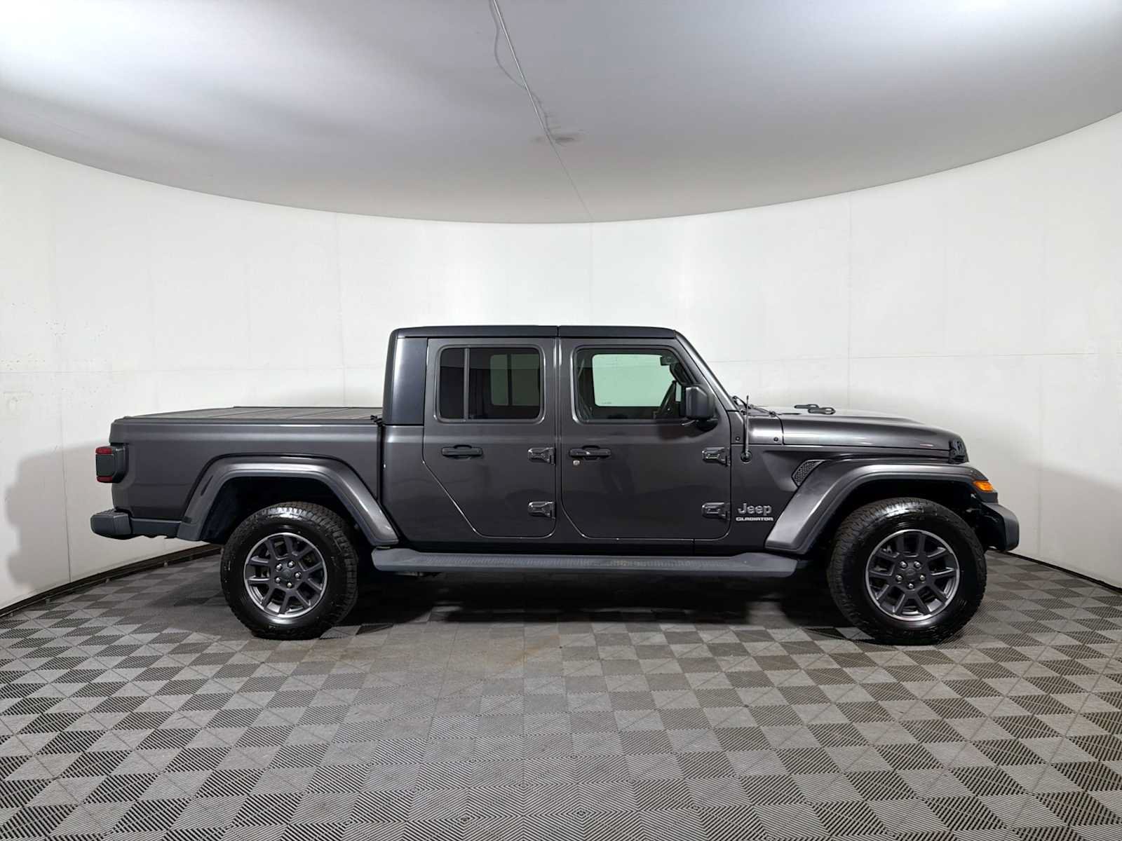Used 2021 Jeep Gladiator Overland w/ Popular Equipment Package AWD/4WD image 7