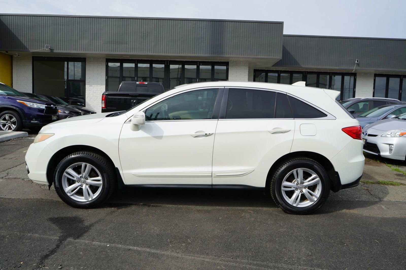 Used 2014 Acura RDX FWD w/ Technology Package image 2