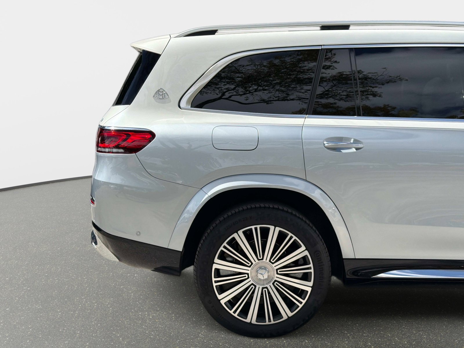 Used 2023 Mercedes-Benz Maybach GLS 600 4MATIC image 19