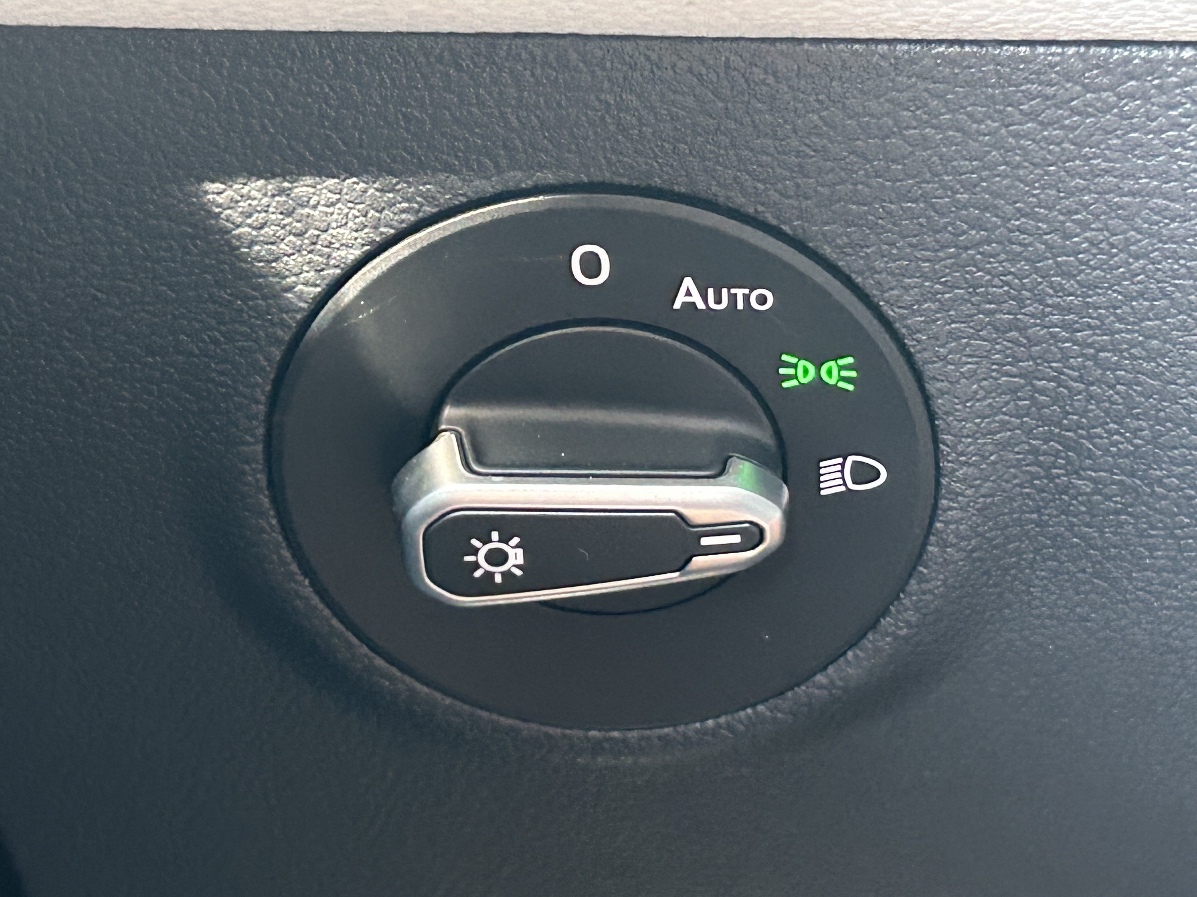 New 2026 Volkswagen Taos S FWD image 18