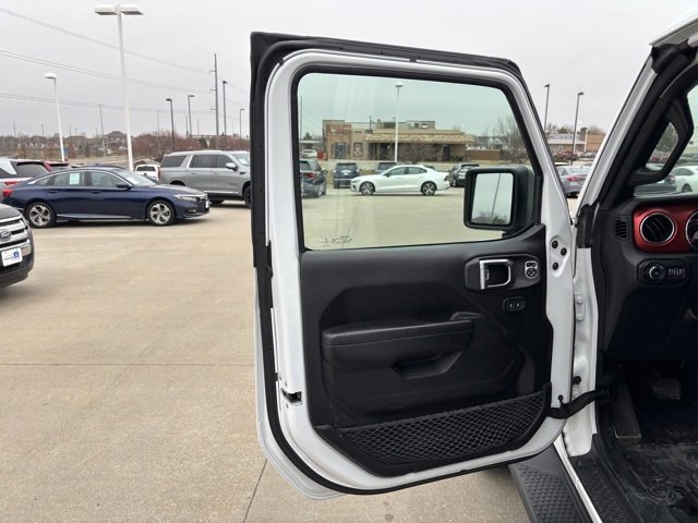 Used 2021 Jeep Wrangler Unlimited Rubicon image 10