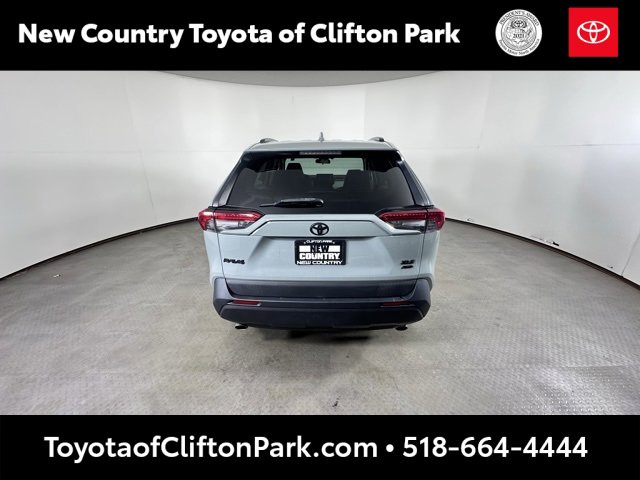 Used 2019 Toyota RAV4 XLE image 4