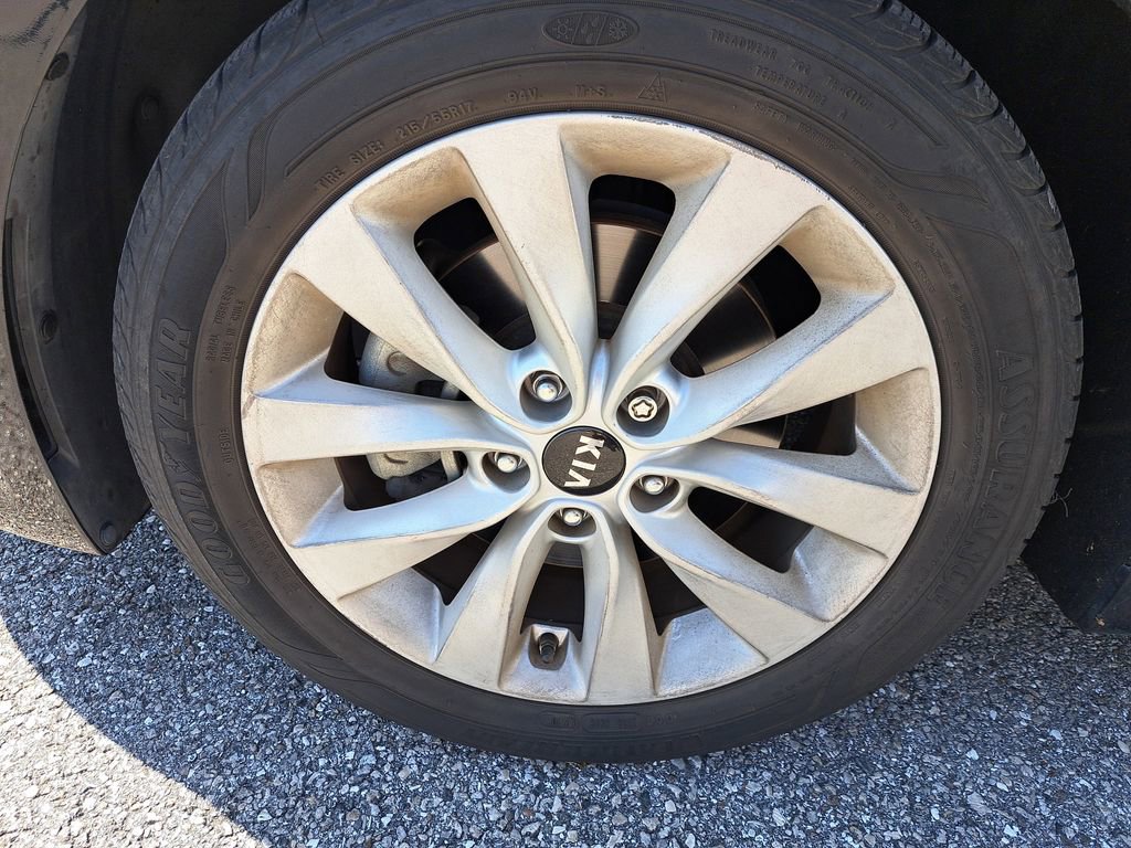 Used 2018 Kia Optima EX image 2