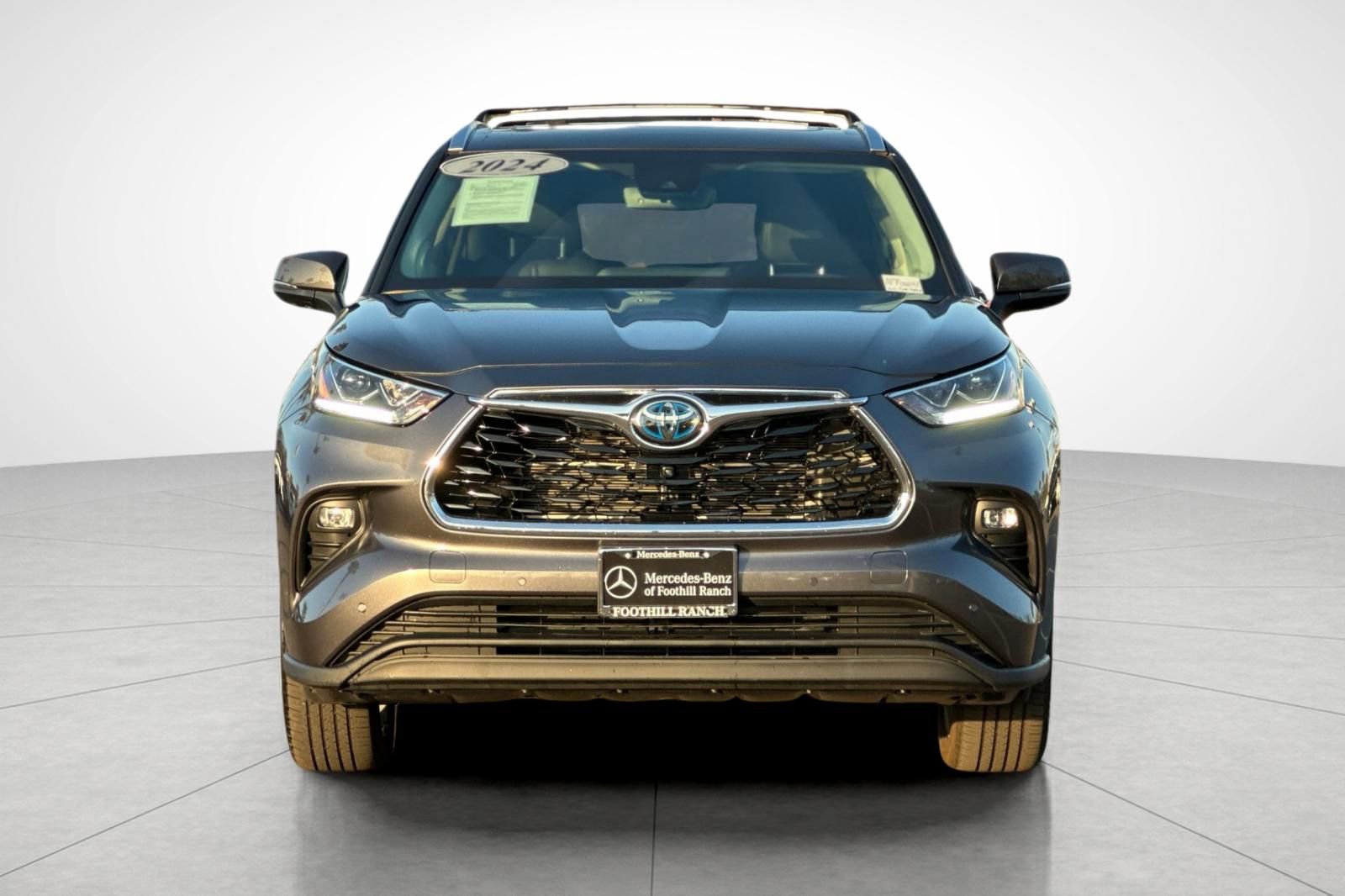 Used 2024 Toyota Highlander Limited image 6