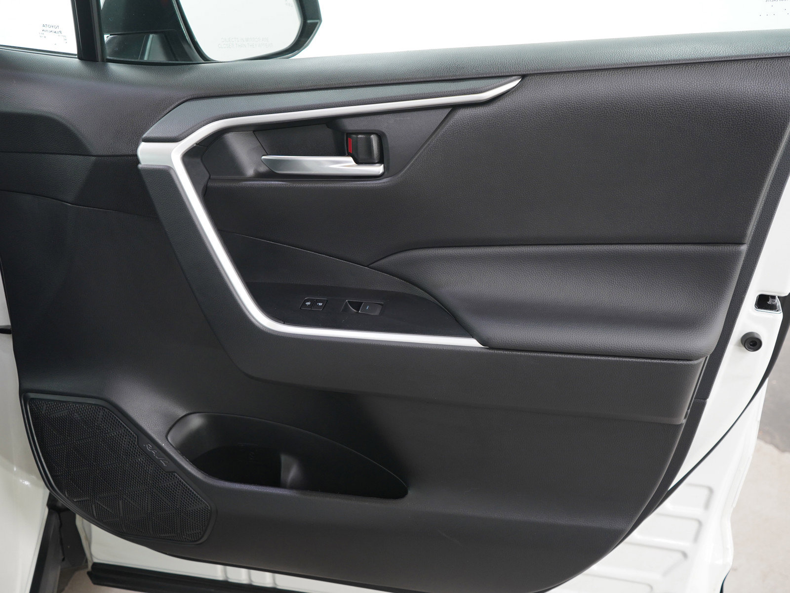 Used 2024 Toyota RAV4 XLE AWD/4WD image 11