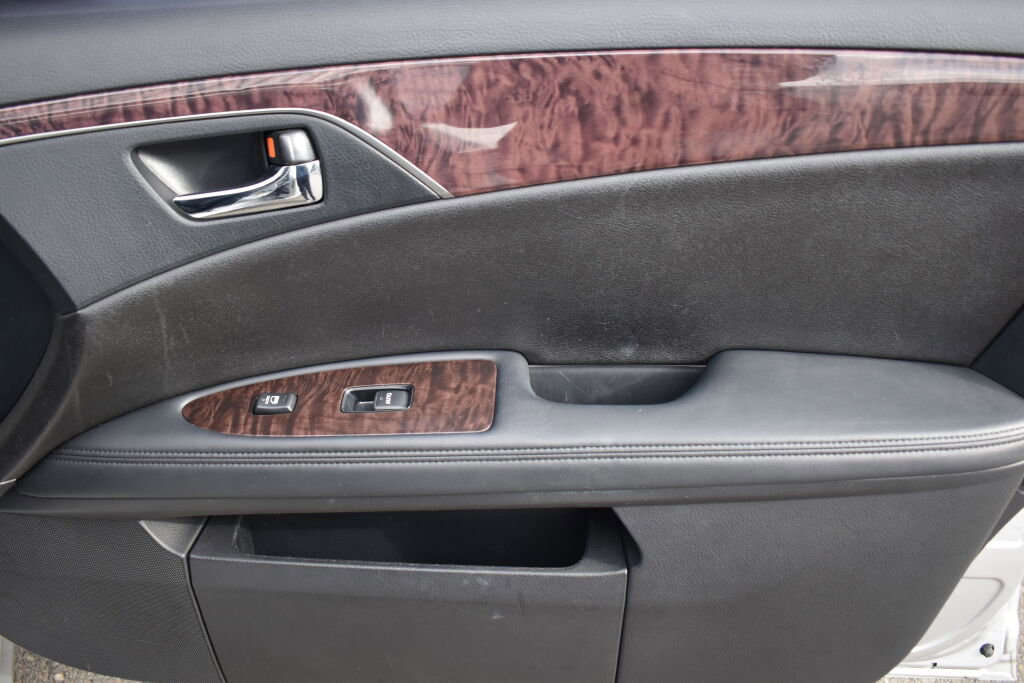 Used 2011 Toyota Avalon image 23