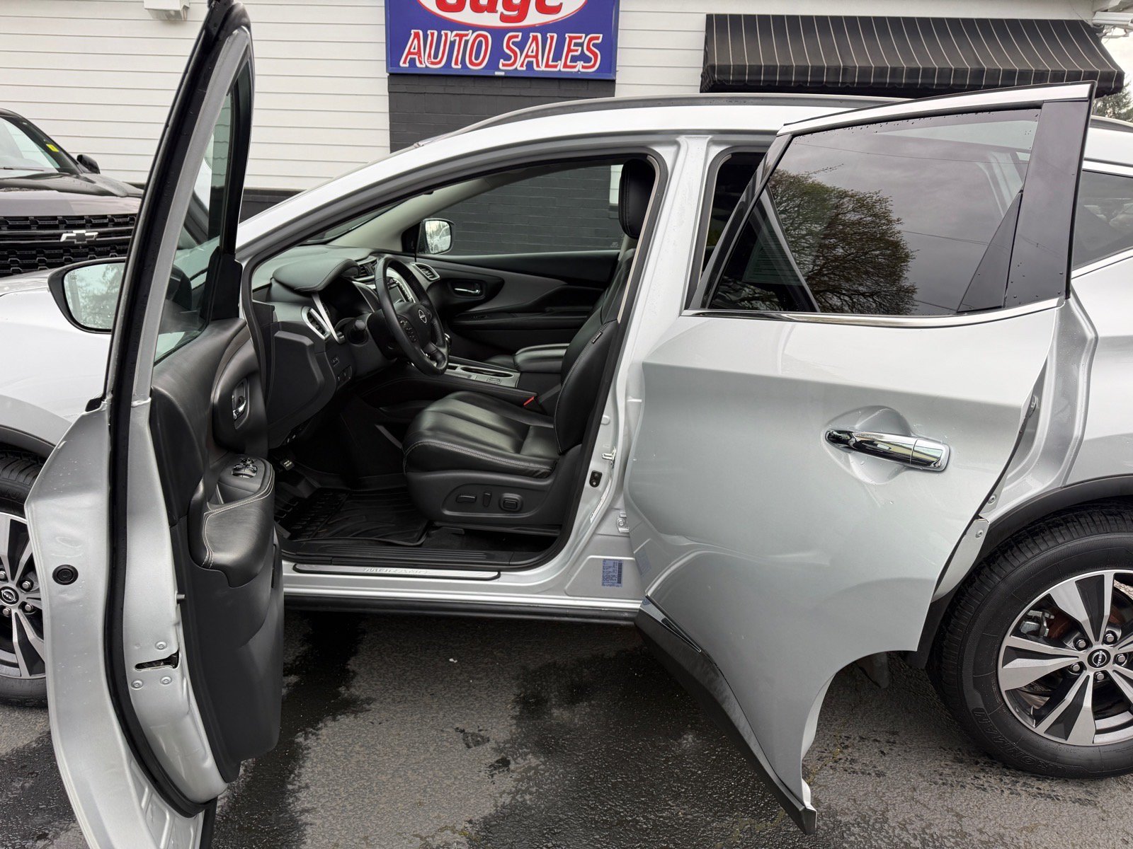 Used 2023 Nissan Murano SV AWD/4WD image 19