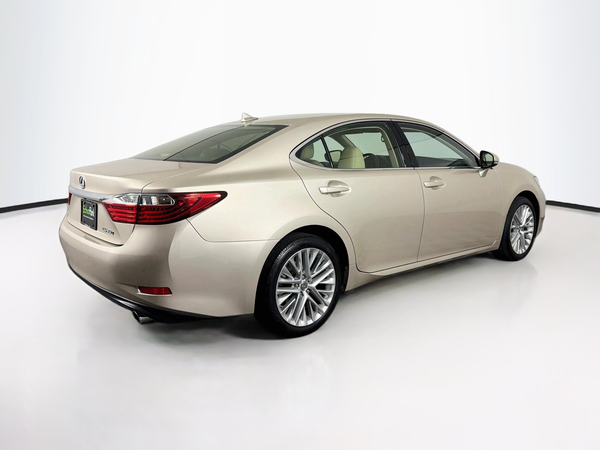 Used 2014 Lexus ES 350 w/ Luxury Package FWD image 9